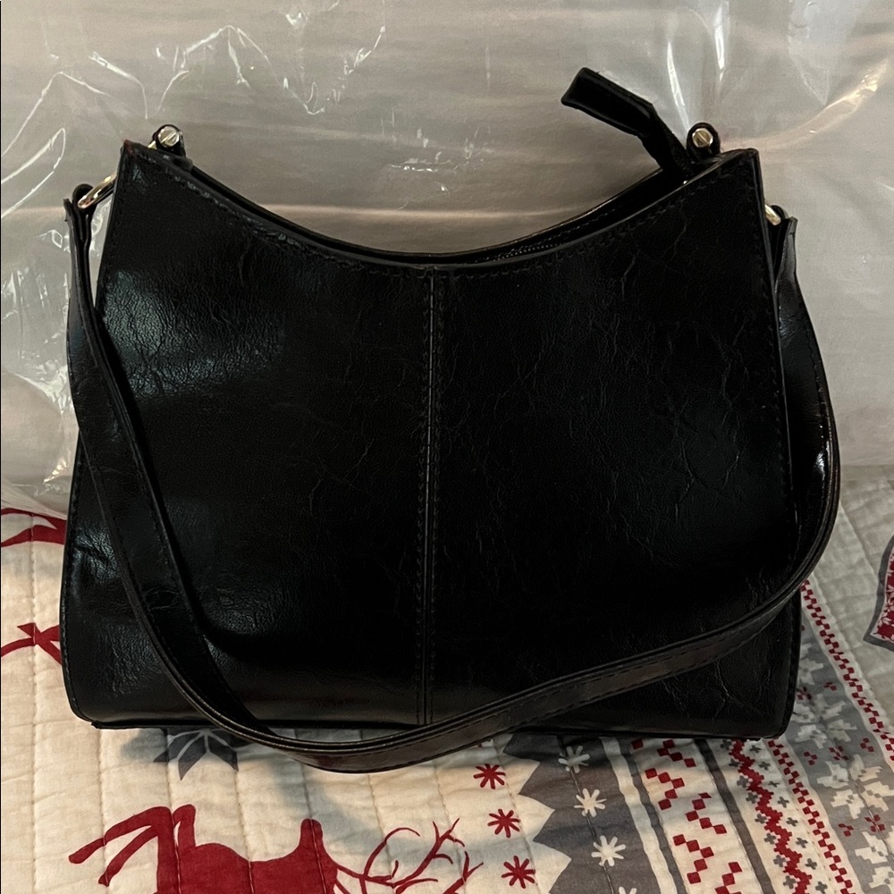 Liz Claiborne Classic Black Shoulder Bag